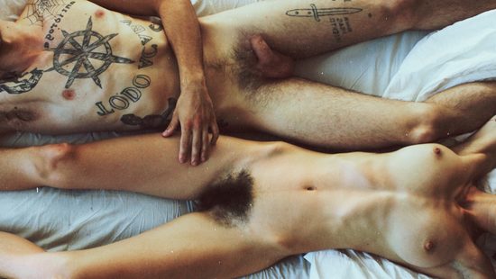 Молодая семейная пара снялась в своем первом порно фильме