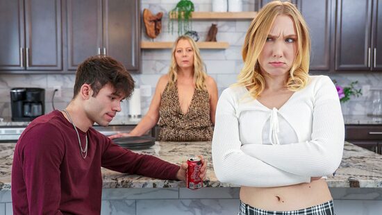 Кому кока-кола, а кому сосать член