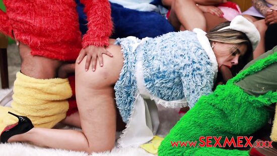 В семье не без групповухи