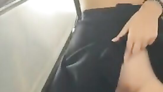 Охранники в ТЦ челюсти роняли