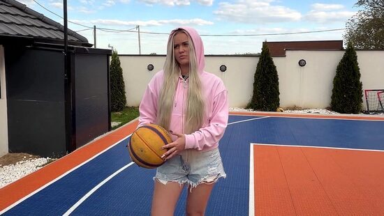 Сыграть в баскет, пианино или в член?