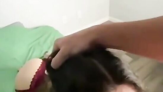 вся кровать в слюнях