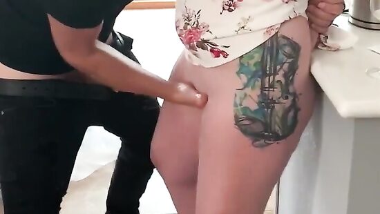 хорошо, что на кухне полы кафельные
