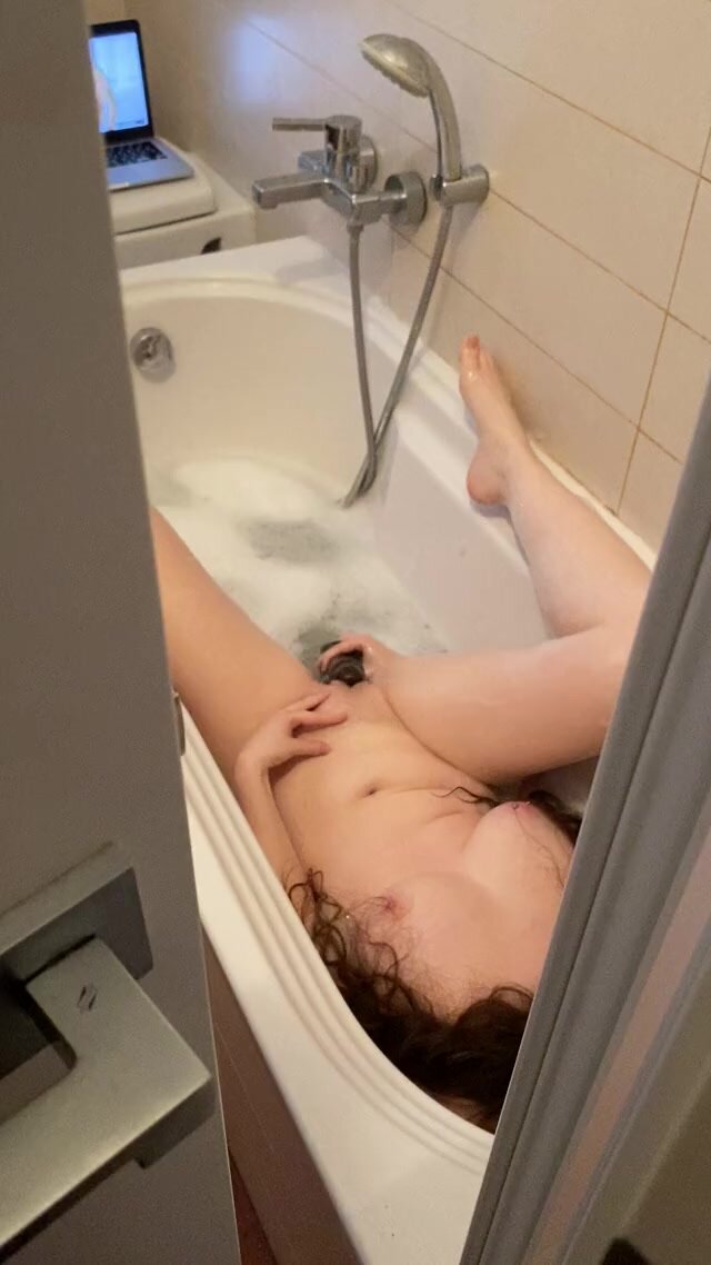 не знала, что я дома